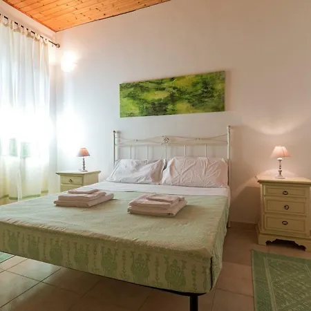 La Casa Del Viale كالا ليبيروتو